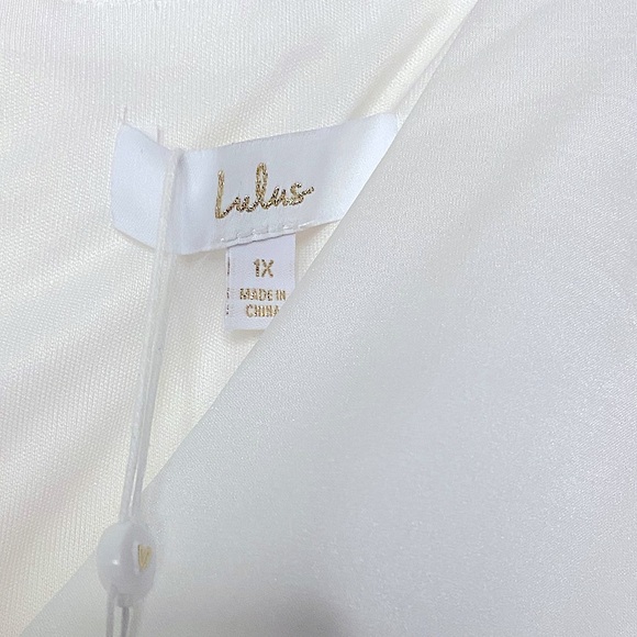 LULU’s Eternal Bond White Satin Flutter Sleeve SpecialOccasion Dress Sz 1X - Picture 9 of 10